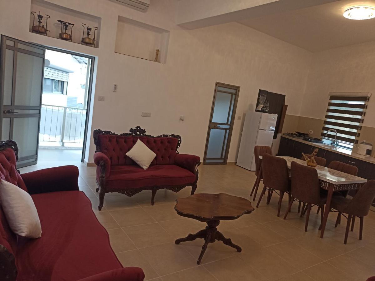 Allenby Guest House Хайфа Екстер'єр фото